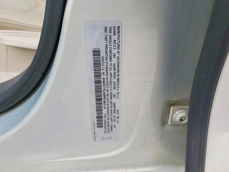 2011 VOLKSWAGEN JETTA SE  