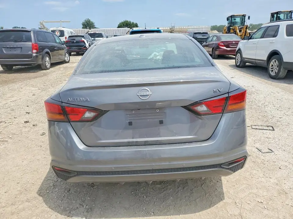 2024 NISSAN ALTIMA SV  