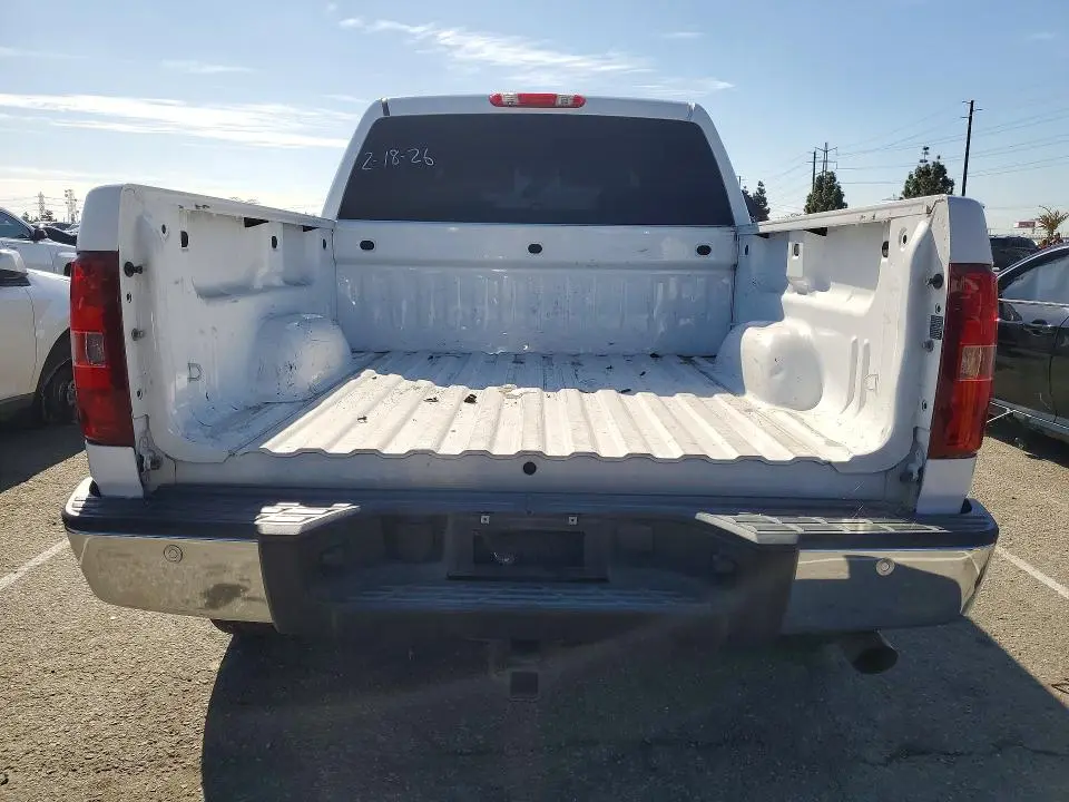 2011 CHEVROLET SILVERADO C1500 LTZ  