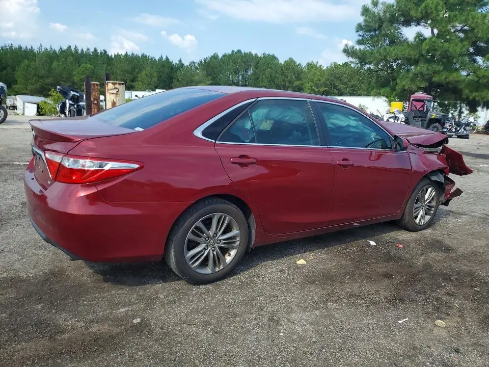 2017 TOYOTA CAMRY SE  