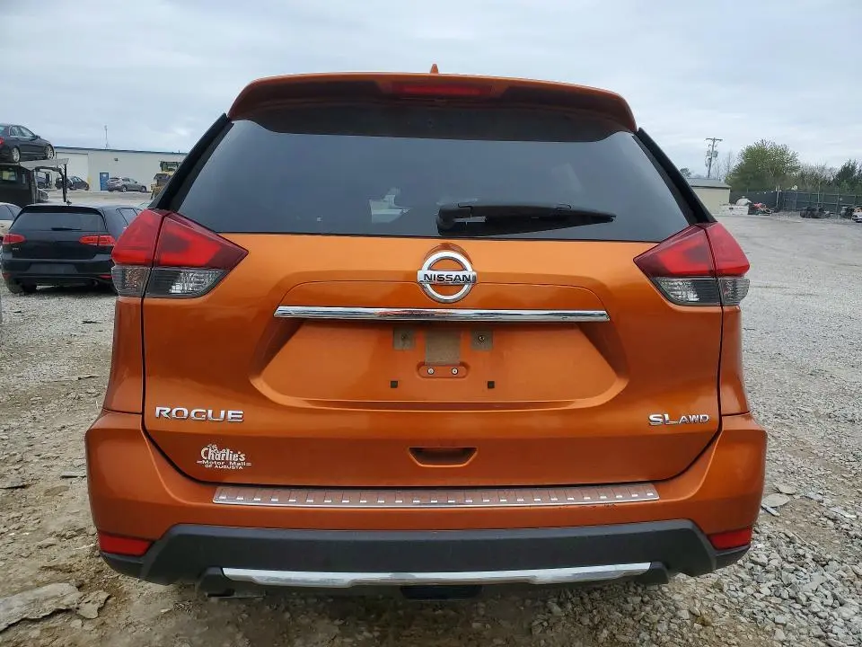 2017 NISSAN ROGUE SL  