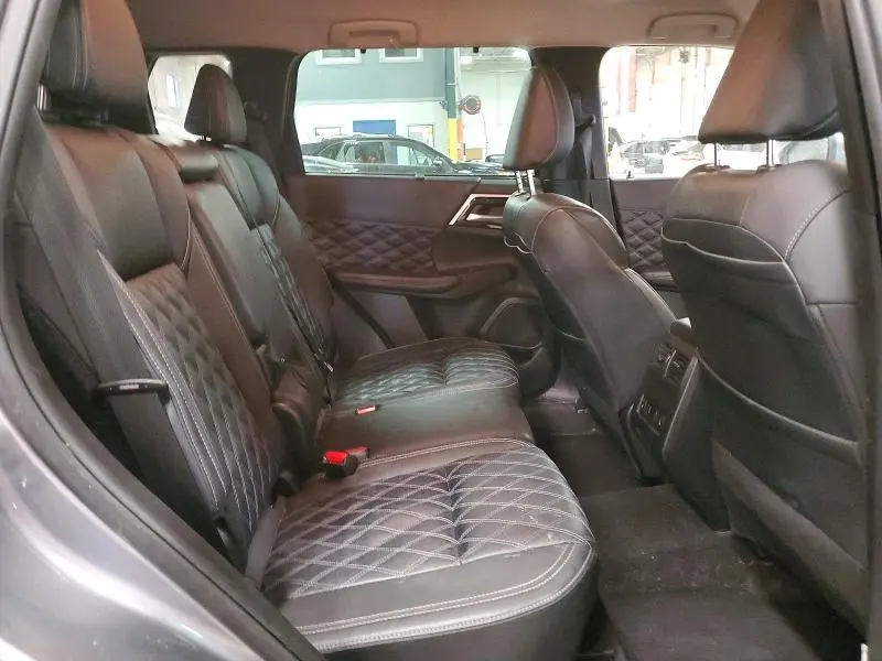 2023 MITSUBISHI OUTLANDER SEL  