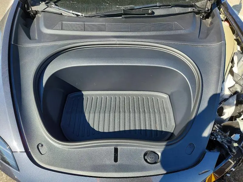 2026 TESLA MODEL 3   