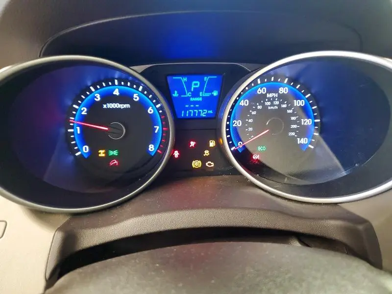 2015 HYUNDAI TUCSON SE  