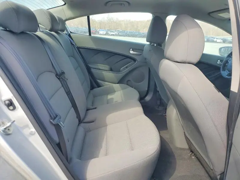 2017 KIA FORTE LX  