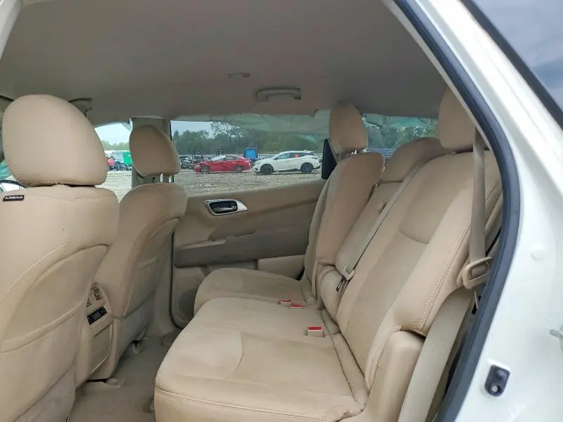 2015 NISSAN PATHFINDER SV  