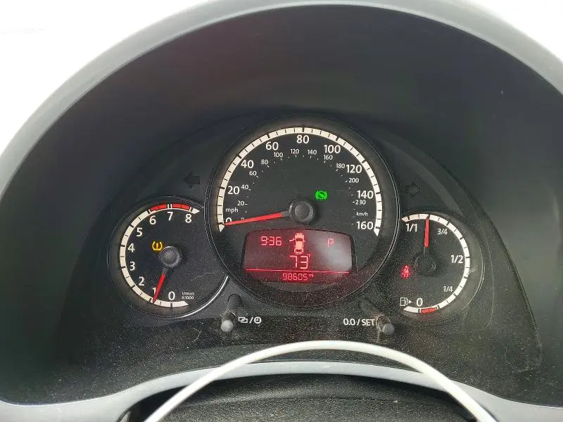 2013 VOLKSWAGEN BEETLE   