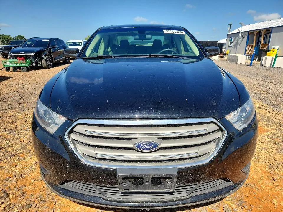 2018 FORD TAURUS SE  