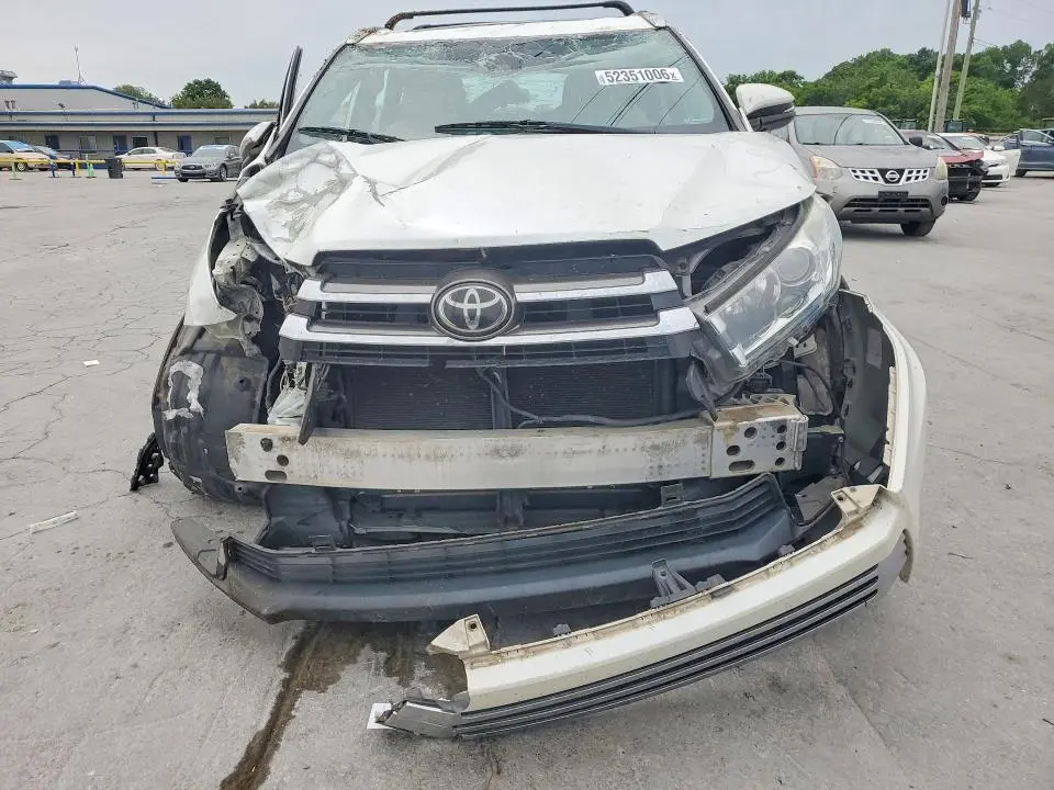 2017 TOYOTA HIGHLANDER LIMITED  