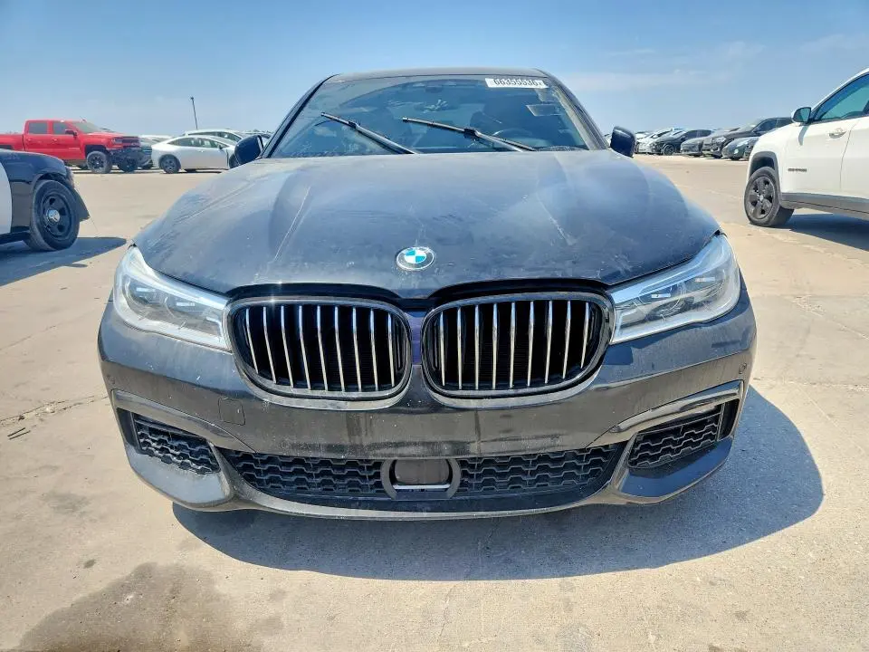 2019 BMW 750 XI  