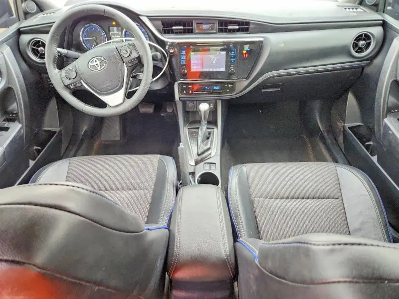 2018 TOYOTA COROLLA SE  