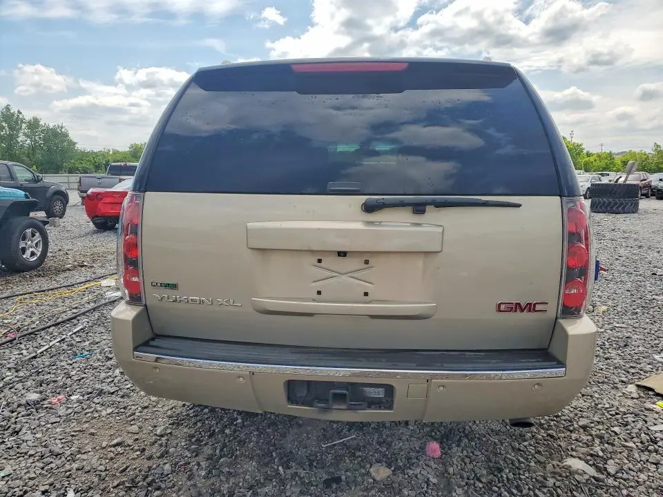 2012 GMC YUKON XL DENALI  