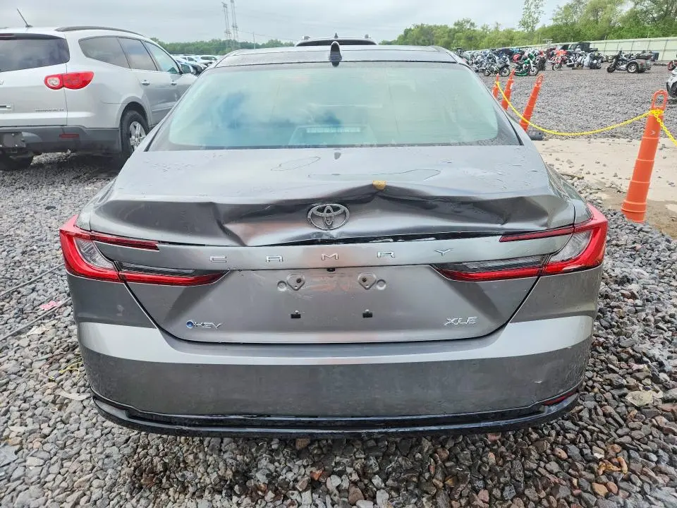 2026 TOYOTA CAMRY XLE  