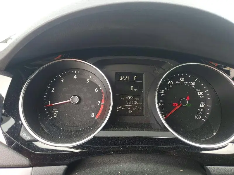 2016 VOLKSWAGEN JETTA SPORT  