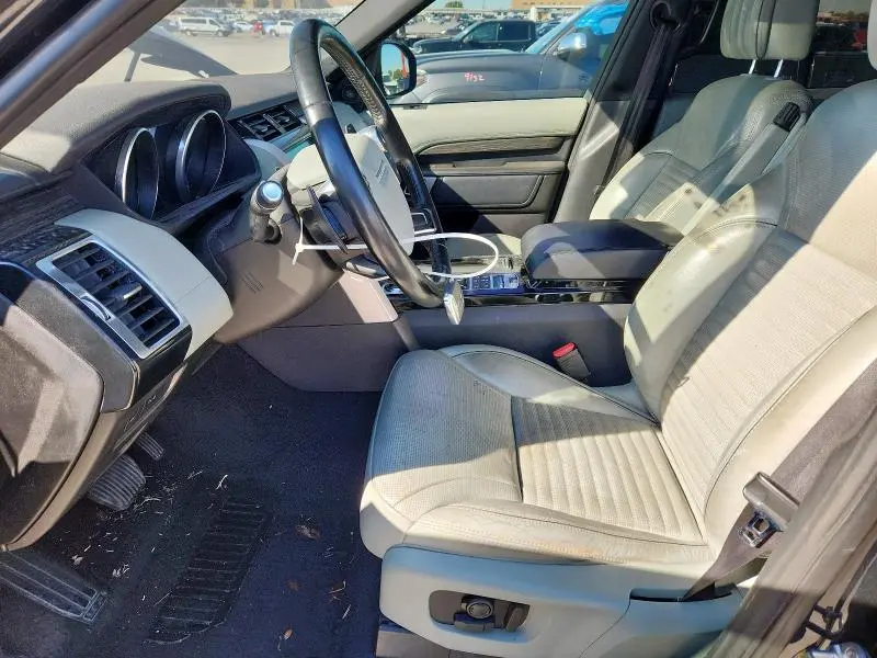 2017 LAND ROVER DISCOVERY HSE LUXURY  