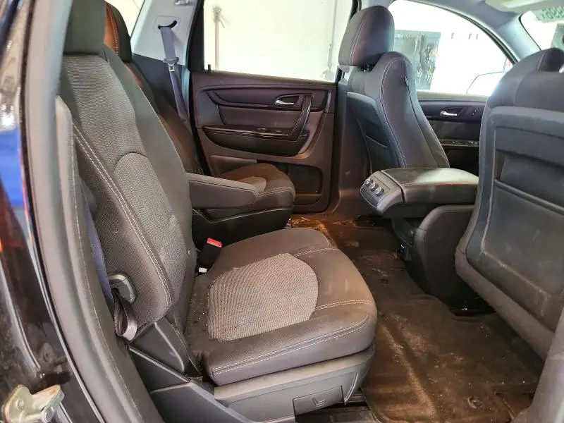 2014 CHEVROLET TRAVERSE LT  