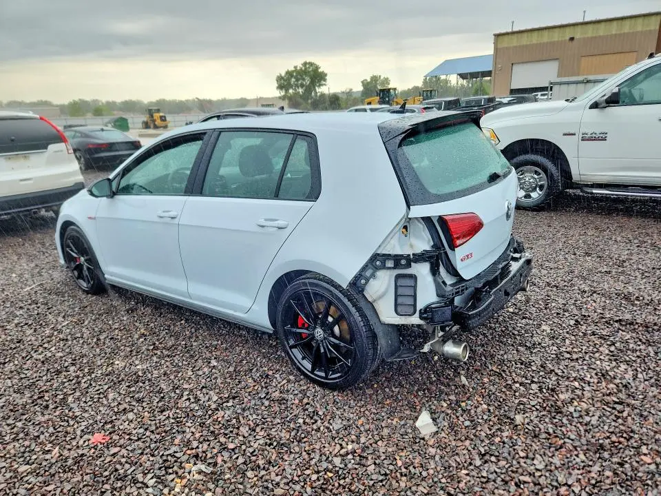 2021 VOLKSWAGEN GTI S  