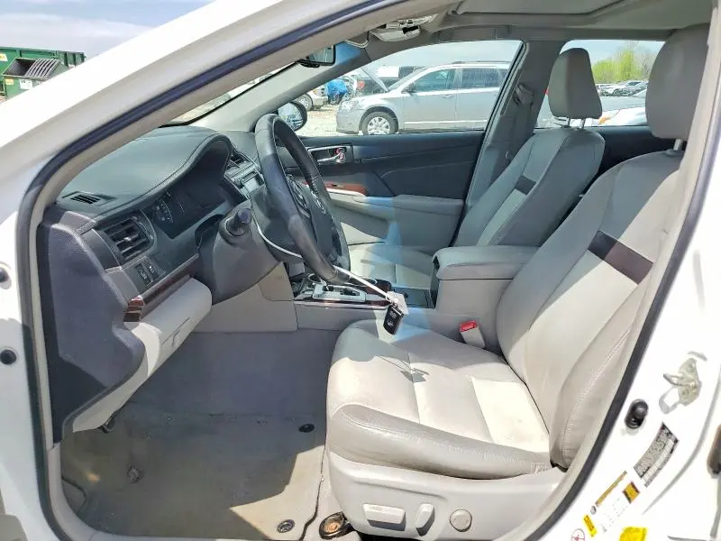 2014 TOYOTA CAMRY XLE V6  