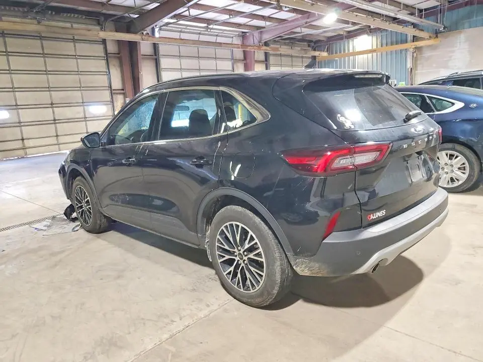 2025 FORD ESCAPE   