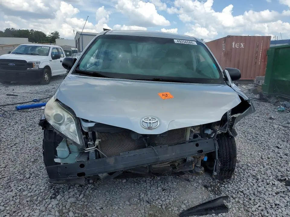 2014 TOYOTA SIENNA L 7-PASSENGER  