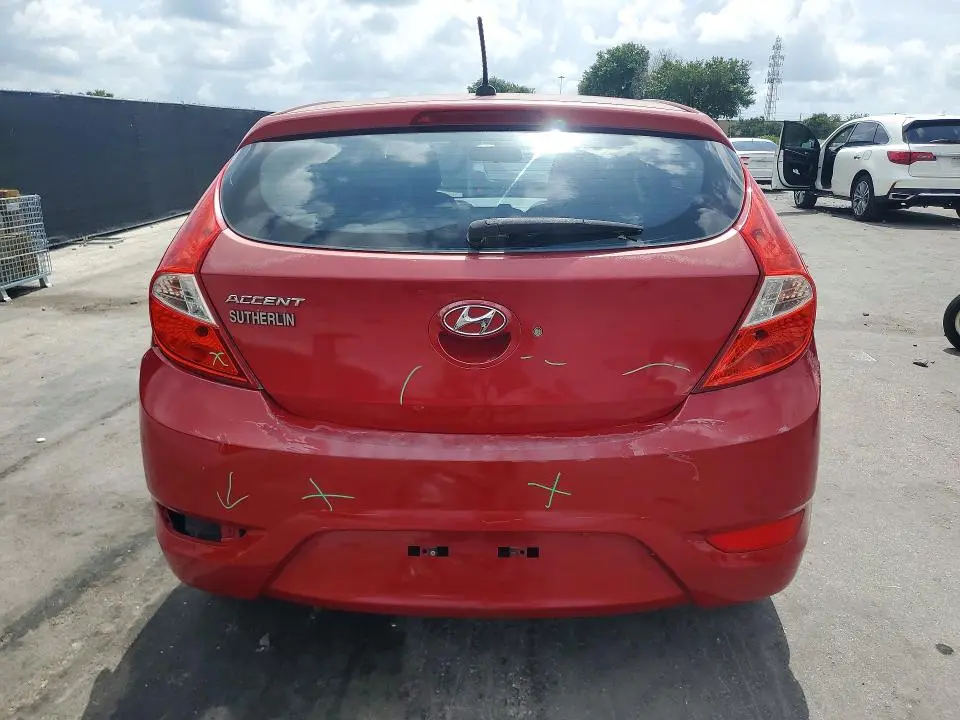 2012 HYUNDAI ACCENT GS  