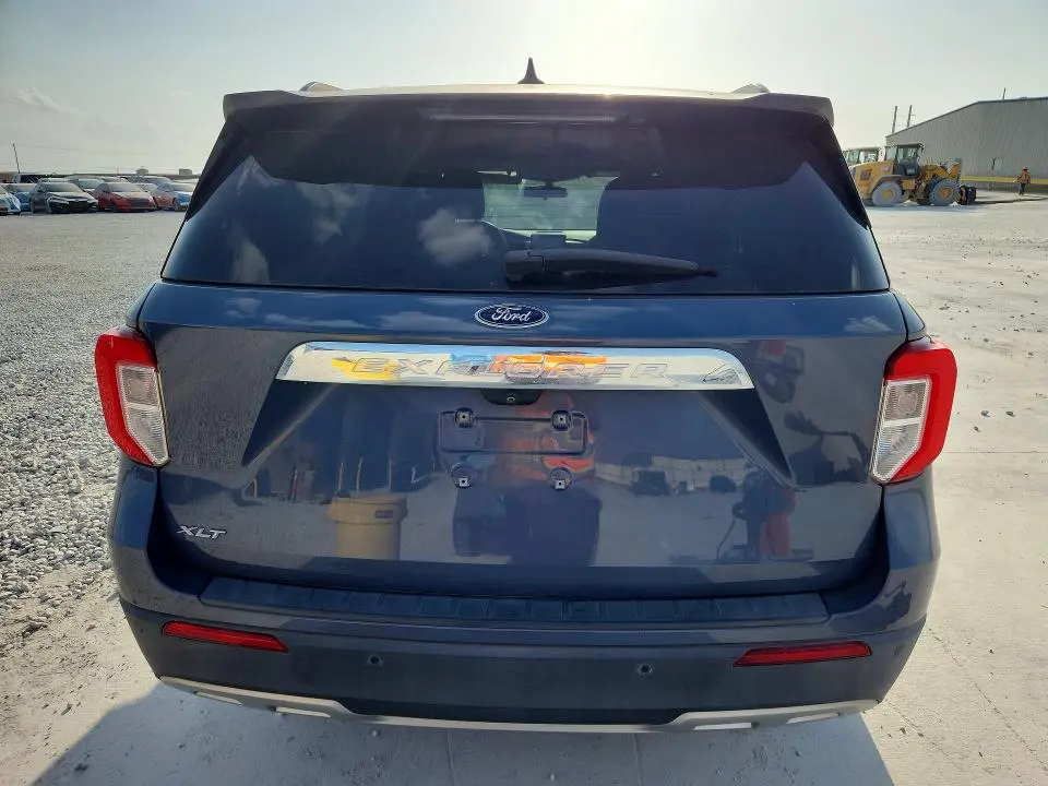 2021 FORD EXPLORER XLT  