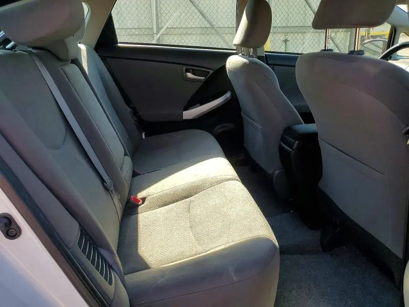2015 TOYOTA PRIUS THREE  