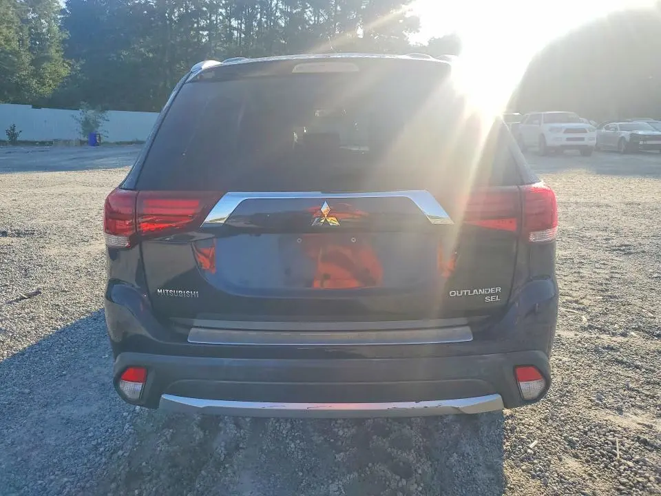 2018 MITSUBISHI OUTLANDER SE  