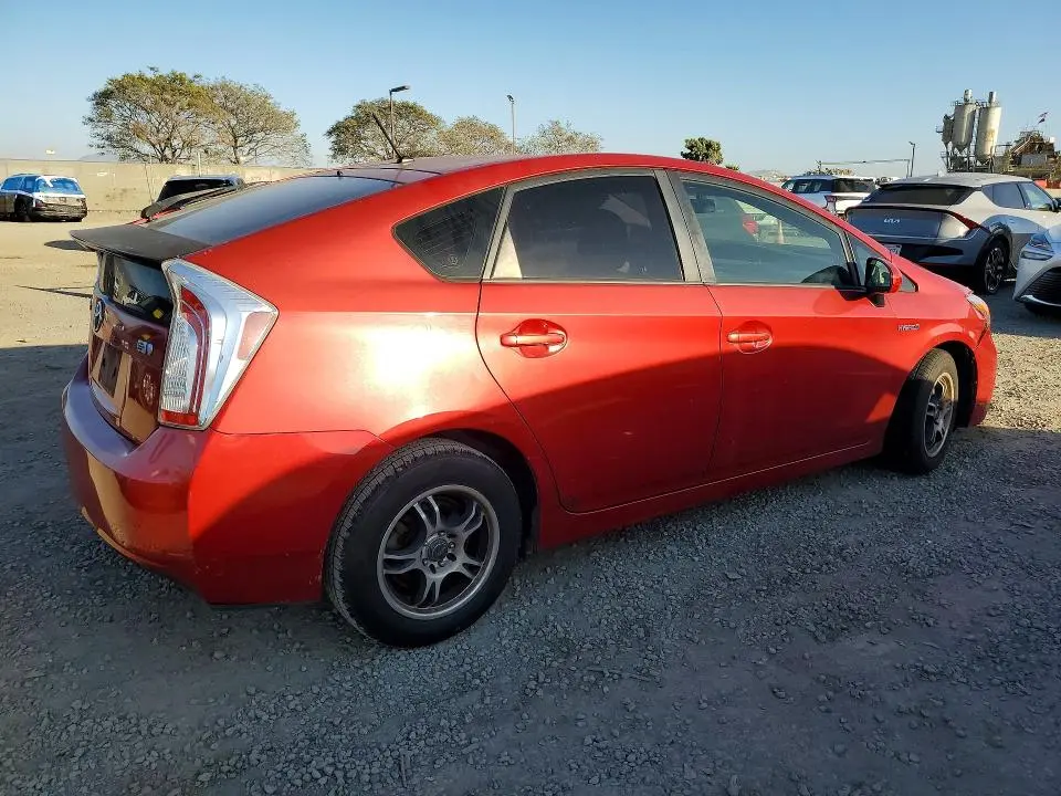 2013 TOYOTA PRIUS TWO  