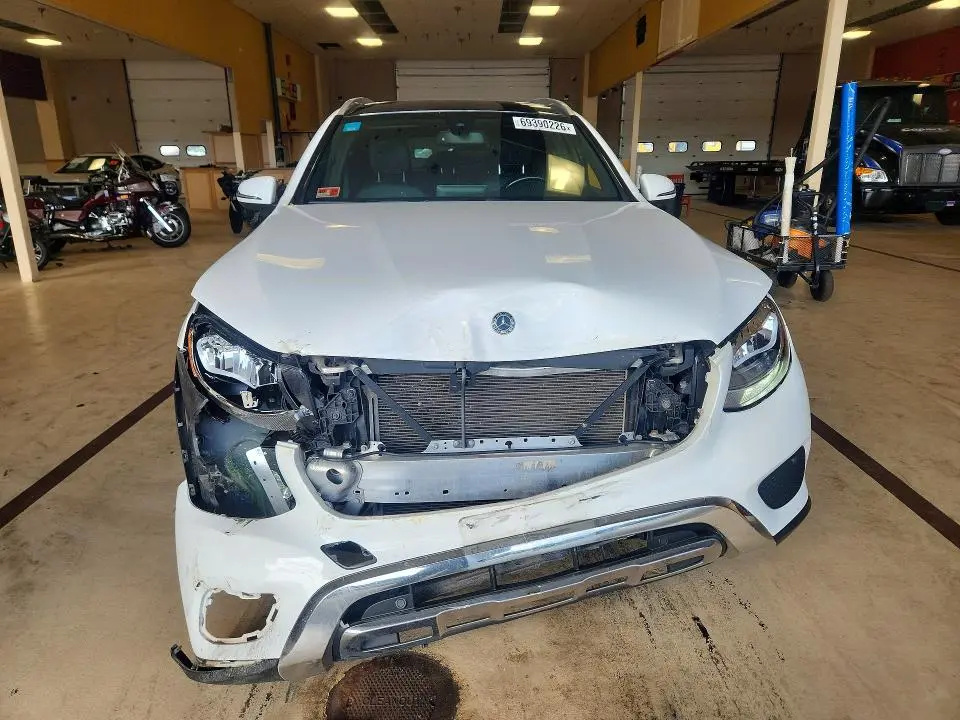 2018 MERCEDES-BENZ GLC 300 4MATIC  