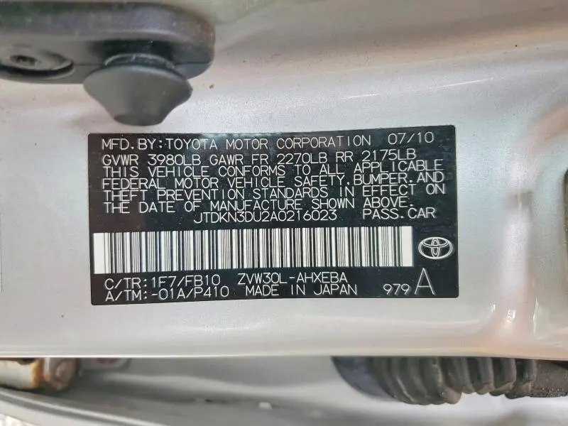 2010 TOYOTA PRIUS III  