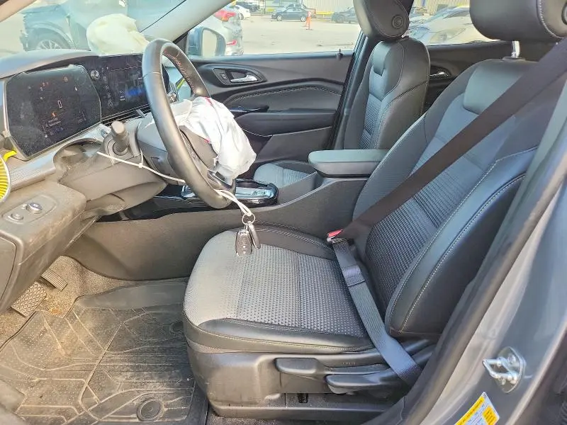 2025 CHEVROLET TRAX 1LT  