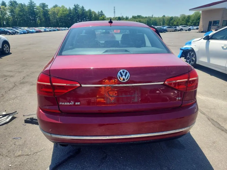 2016 VOLKSWAGEN PASSAT SE  