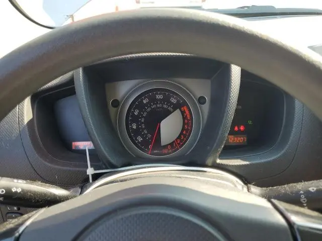 2010 TOYOTA SCION XD