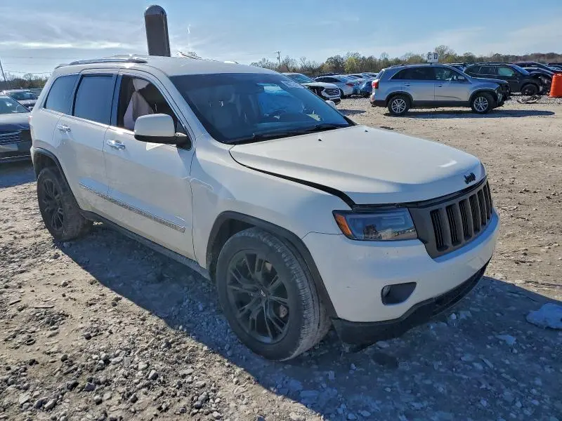 2011 JEEP GRAND CHEROKEE LAREDO  