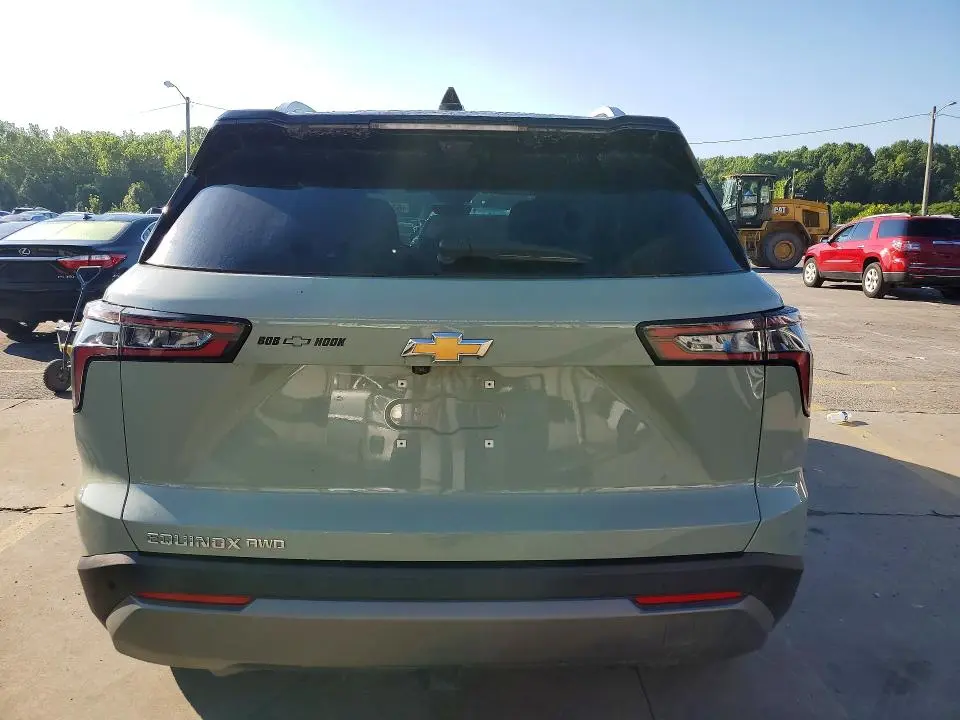 2025 CHEVROLET EQUINOX LT  