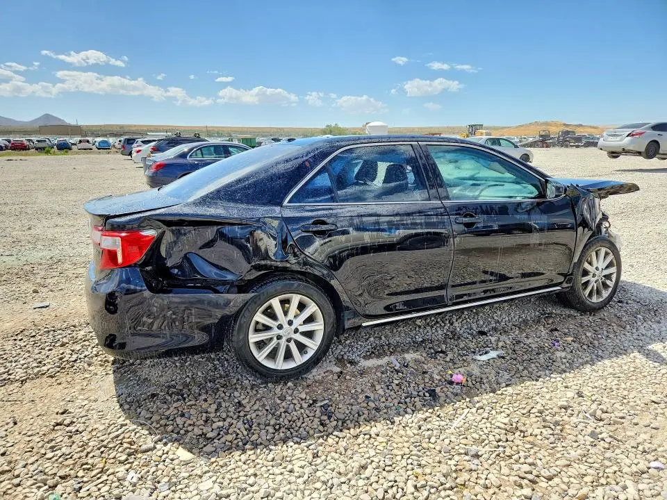 2012 TOYOTA CAMRY XLE  