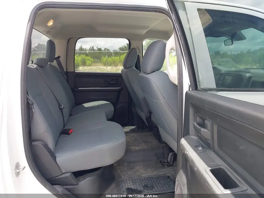 2017 RAM 1500 TRADESMAN  4X2 5'7 BOX