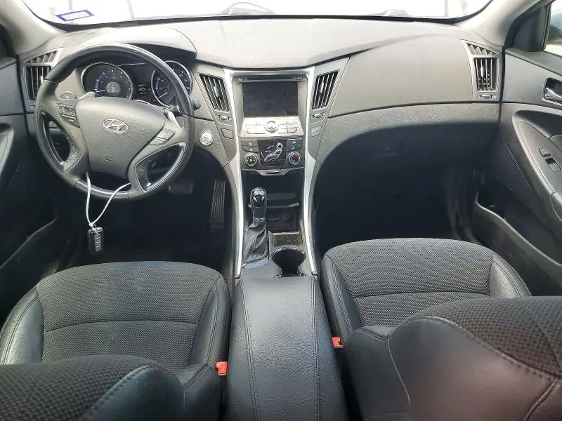 2013 HYUNDAI SONATA SE  