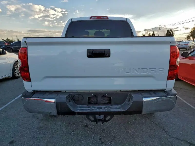 2014 TOYOTA TUNDRA CREWMAX SR5  