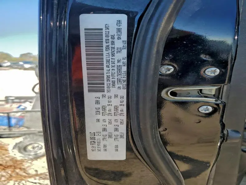 2019 RAM 1500 CLASSIC SLT  