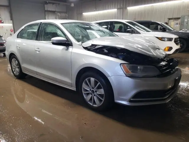 2016 VOLKSWAGEN JETTA SE  