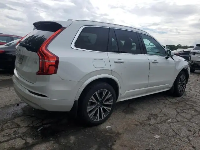 2022 VOLVO XC90 T5 MOMENTUM