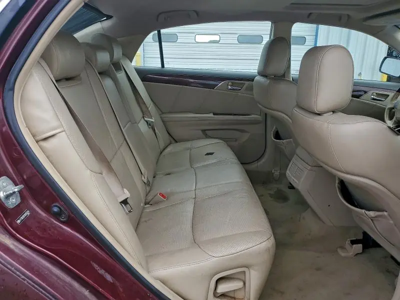 2010 TOYOTA AVALON XL  