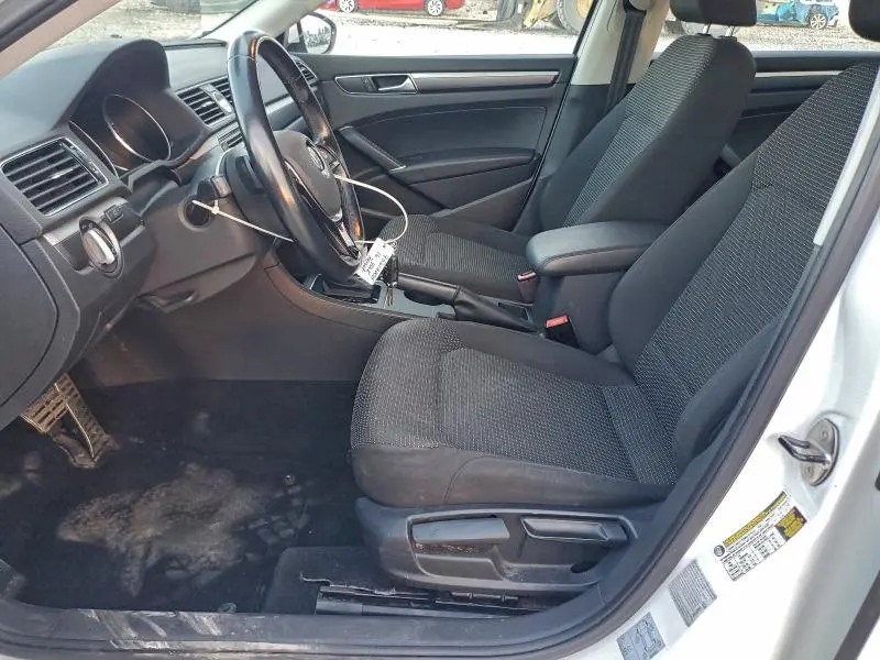 2016 VOLKSWAGEN PASSAT S  