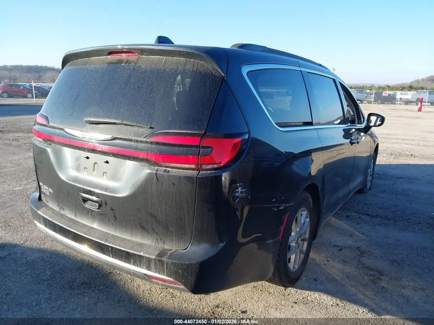 2022 CHRYSLER PACIFICA TOURING L