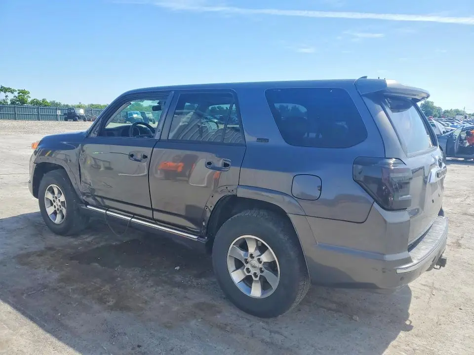 2010 TOYOTA 4RUNNER SR5  
