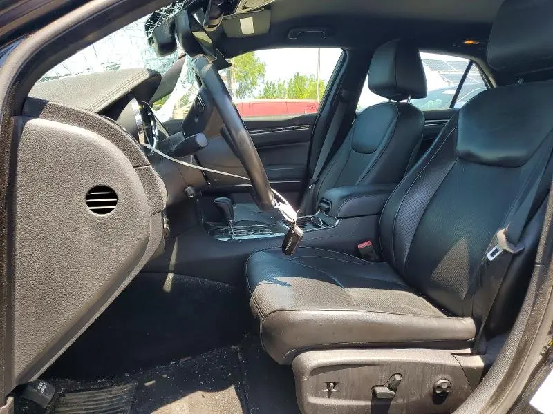 2011 CHRYSLER 300C   