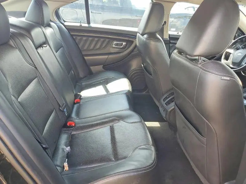 2010 FORD TAURUS LIMITED  
