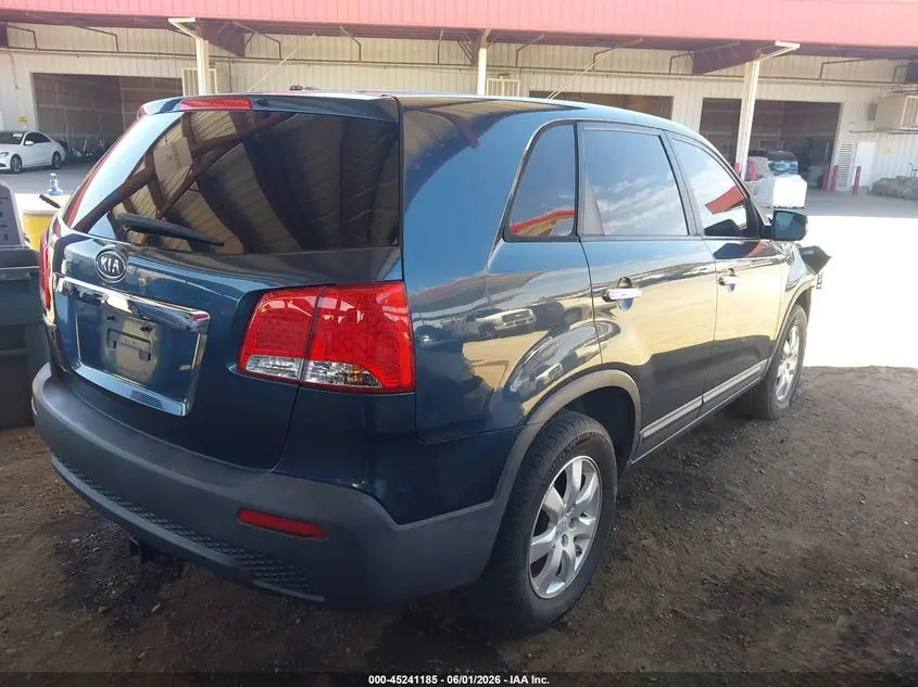 2011 KIA SORENTO LX
